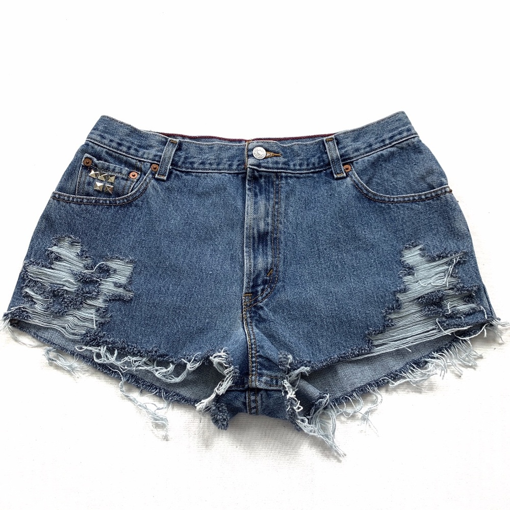 LEVI'S Cutoffs/ Waist 33-34/ Booty/ Girlfriend Cut